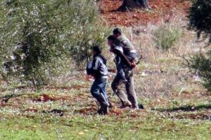 Suriye savaş u&ccedil;akları muhalifleri bombaladı