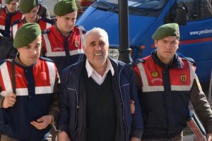 Cinayetten aranan zanlı otob&uuml;ste yakalandı