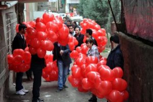 Sevgililer G&uuml;n&uuml;'nde engellileri unutmadılar