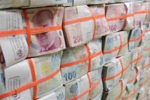 &Uuml;&ccedil; bankadan 6 milyar lira k&acirc;r