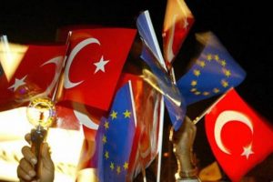 "T&uuml;rkiye'nin d&ouml;n&uuml;ş&uuml;m&uuml; AB &uuml;yeliğinden &ouml;nemli"