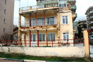 &Ccedil;ocuklardan esirgenen bina yenileniyor -&Ouml;ZEL HABER