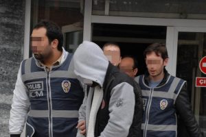 Uyuşturucu zanlısı 9 kişi adliyeye sevk edildi