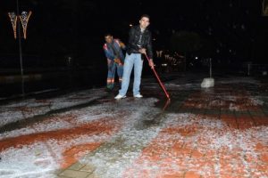 Antalya'da dolu yaşamı olumsuz etkiledi