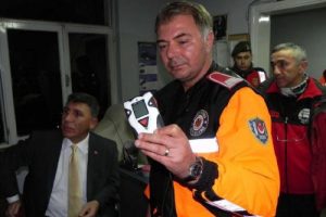 &Ccedil;iğ altında kalan Erdem'i arama &ccedil;alışmaları s&uuml;r&uuml;yor