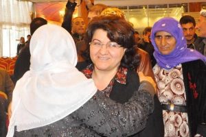 Nuray Mert: 'PKK bir ter&ouml;r &ouml;rg&uuml;t&uuml; değil'