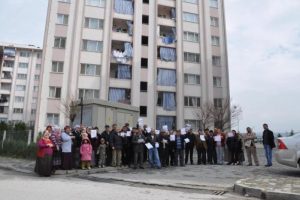 Alamadıkları k&ouml;m&uuml;r i&ccedil;in icralık oldular
