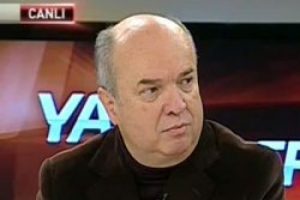 Fehmi Koru: ABD'nin iki b&uuml;y&uuml;k havayolu da i&ccedil;ki vermiyor