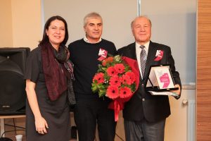 "Yaşasın &Ouml;yk&uuml;, Yaşasın Barış"