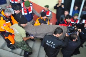 Kayıp dağcının cesedi hastane morguna kaldırıldı