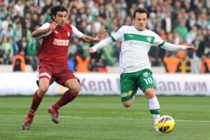 "S&uuml;per b&uuml;c&uuml;r" Bursaspor'u sırtlıyor!