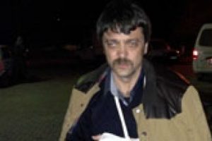 Sen misin kimlik soran?