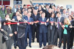 Poliklinik a&ccedil;ılışında gerginlik