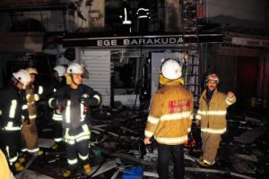 Oksijen t&uuml;p&uuml; patladı: 2 yaralı