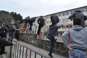 BDP'lileri protesto eden 14 kişi g&ouml;zaltına alındı