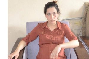 Hamile eşe sokak ortasında dayak