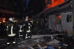Patlamanın nedenini bomba uzmanları &ccedil;&ouml;zecek