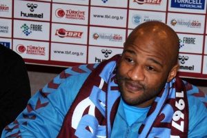 Trabzonspor El-Amin'le imzaladı