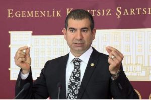 "Baykal siyasetin tanrısı"