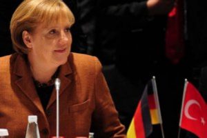 Merkel'in g&uuml;ndeminde iki konu var: İmralı ve İsrail