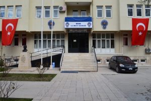 Hırsızlık zanlıları su&ccedil;&uuml;st&uuml; yakalandı