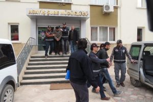 G&uuml;neş enerjisi paneli hırsızları yakalandı