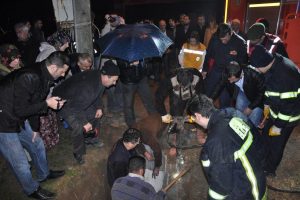 &Ccedil;ukura d&uuml;şen &ccedil;ocuk i&ccedil;in seferber oldular