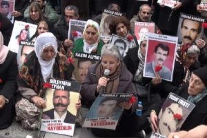 Cumartesi Anneleri "Berfo Ana"yı andı