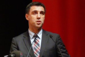 Hakan Ş&uuml;k&uuml;r o s&ouml;zlere a&ccedil;ıklık getirdi!
