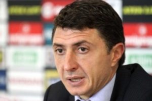 Şota: "Ana avrat k&uuml;f&uuml;r ettiler"