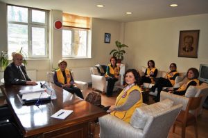 Koza Lions'tan yaşlılara destek