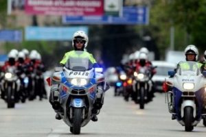 Bursa polisi bir haftada aranan 234 şahsı yakaladı