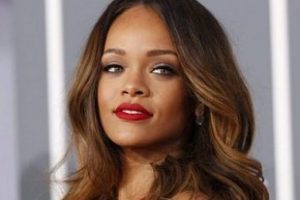 Rihanna'ya hırsız şoku