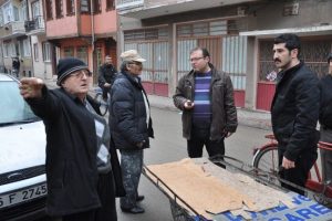 Mahalleli polisle hırsız avında