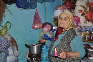 6 yıldır karanlıkta yaşıyorlar