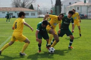 Bursaspor A2 Derince Belediye'yi rahat ge&ccedil;ti