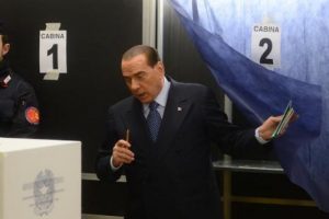 Berlusconi havayı tersine &ccedil;evirdi