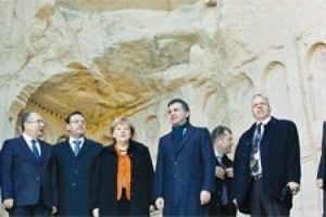 Burada bulaşık makinesi var mı?