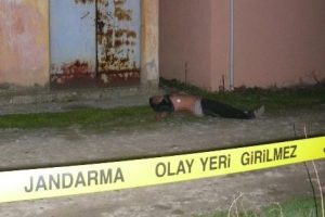 Hırsızlık i&ccedil;in girdiği trafo hayatına mal oldu