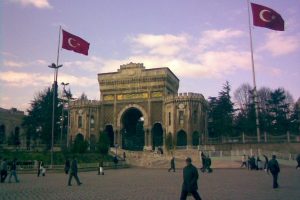 İstanbul &Uuml;niversitesi'nde gerginlik