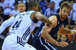 Anadolu Efes, Avrupa'daki rekorunu egale etti