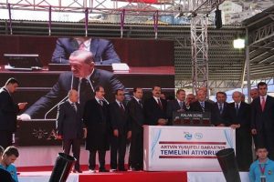 T&uuml;rkiye'nin en y&uuml;ksek barajının temeli atıldı