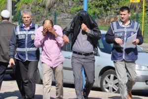 Bebek bakıcılarına zorla fuhuş yaptırdılar