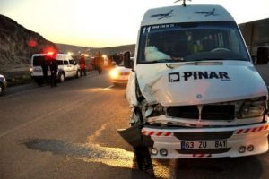 Polis g&ouml;r&uuml;nce kaza yaptı