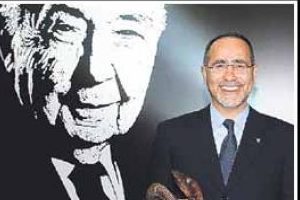 Bilimde kodları değiştiren dahi T&uuml;rk'e b&uuml;y&uuml;k &ouml;d&uuml;l