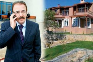 Ferdi Tayfur'un 26 villası u&ccedil;tu