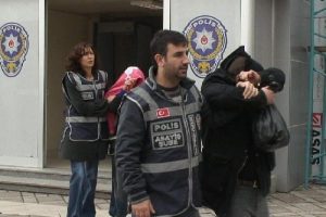 Hamile kadına fuhuş yaptırmışlar