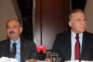 AK Parti'de "Anne S&uuml;t&uuml;" ve "Tam G&uuml;n" mesaisi