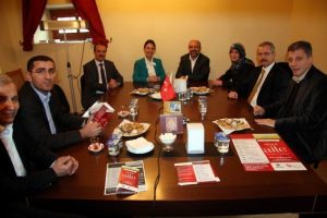 Şahin vatandaşlara ailenin &ouml;nemini anlatacak