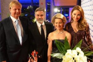 George Clooney'e Alman Medya &Ouml;d&uuml;l&uuml; verildi